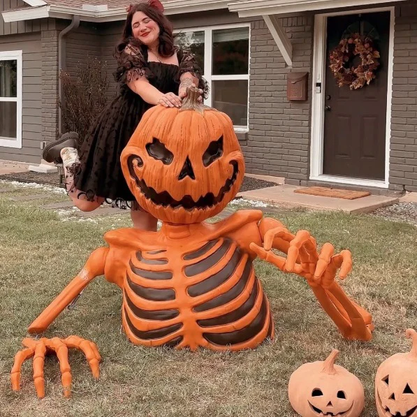 Early Bird Halloween Special – Massive Skeleton with Glowing Eyes & Spooky Sound🎃